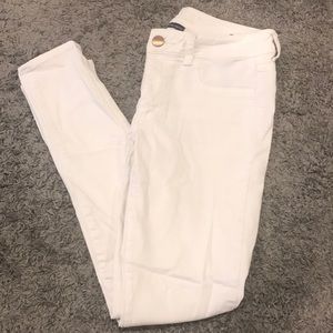 White American Eagle Skinny Jeans